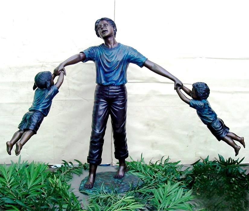 SRB48128 Bronze Father swinging Children Sculpture Metropolitan Galleries Inc.