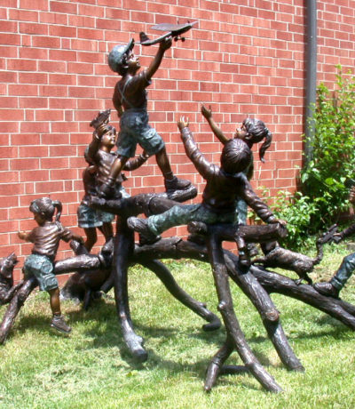 SRB25410 Bronze Children with Water Guns Sculpture Metropolitan Galleries Inc.