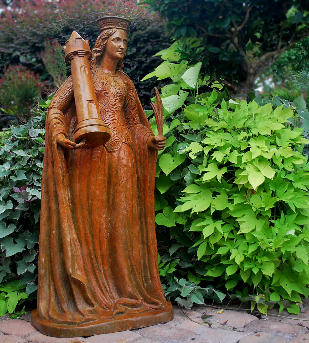 SRB95007 Bronze Chess Queen Sculpture Metropolitan Galleries Inc.