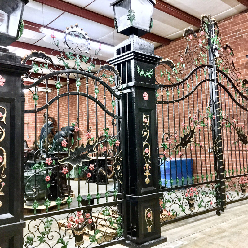 ING604 Iron Double Gate with Side Gate Metropolitan Galleries Inc.