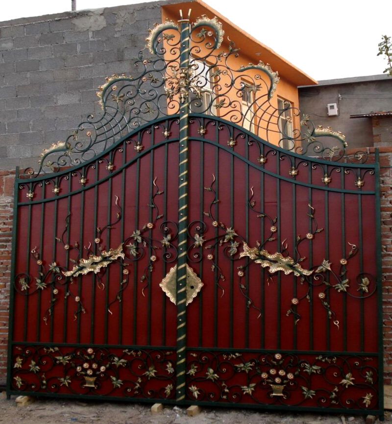 ING85643 Iron Double Gate with Arch Metropolitan Galleries Inc.