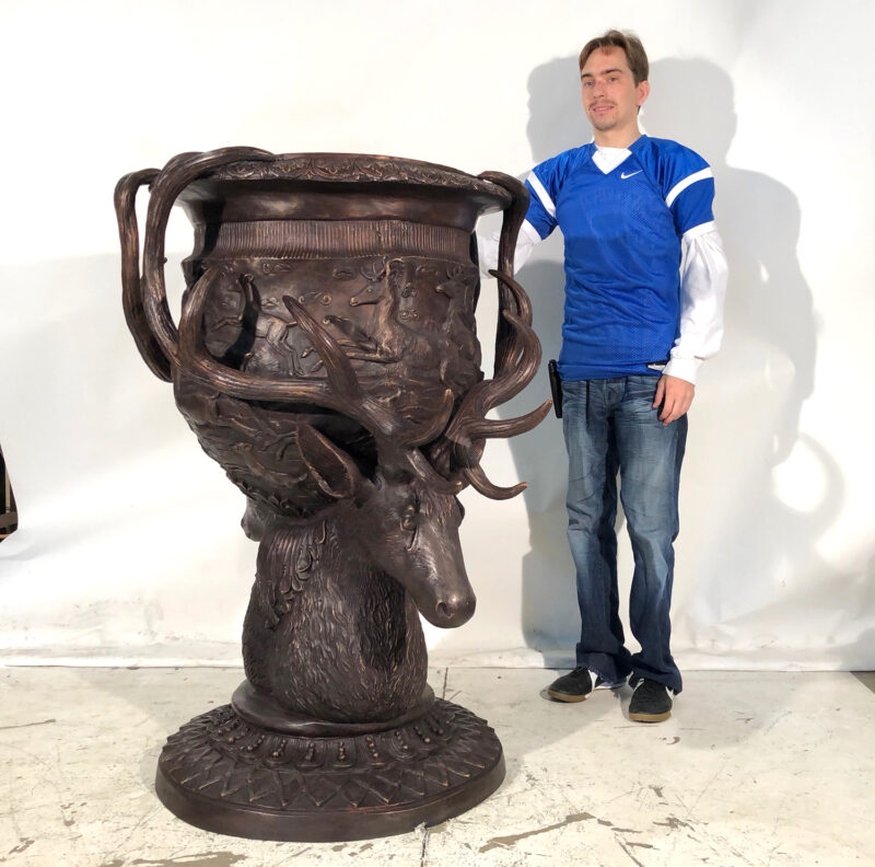 SRB10105 Bronze Deer Antler Urn SCALE Metropolitan Galleries Inc.